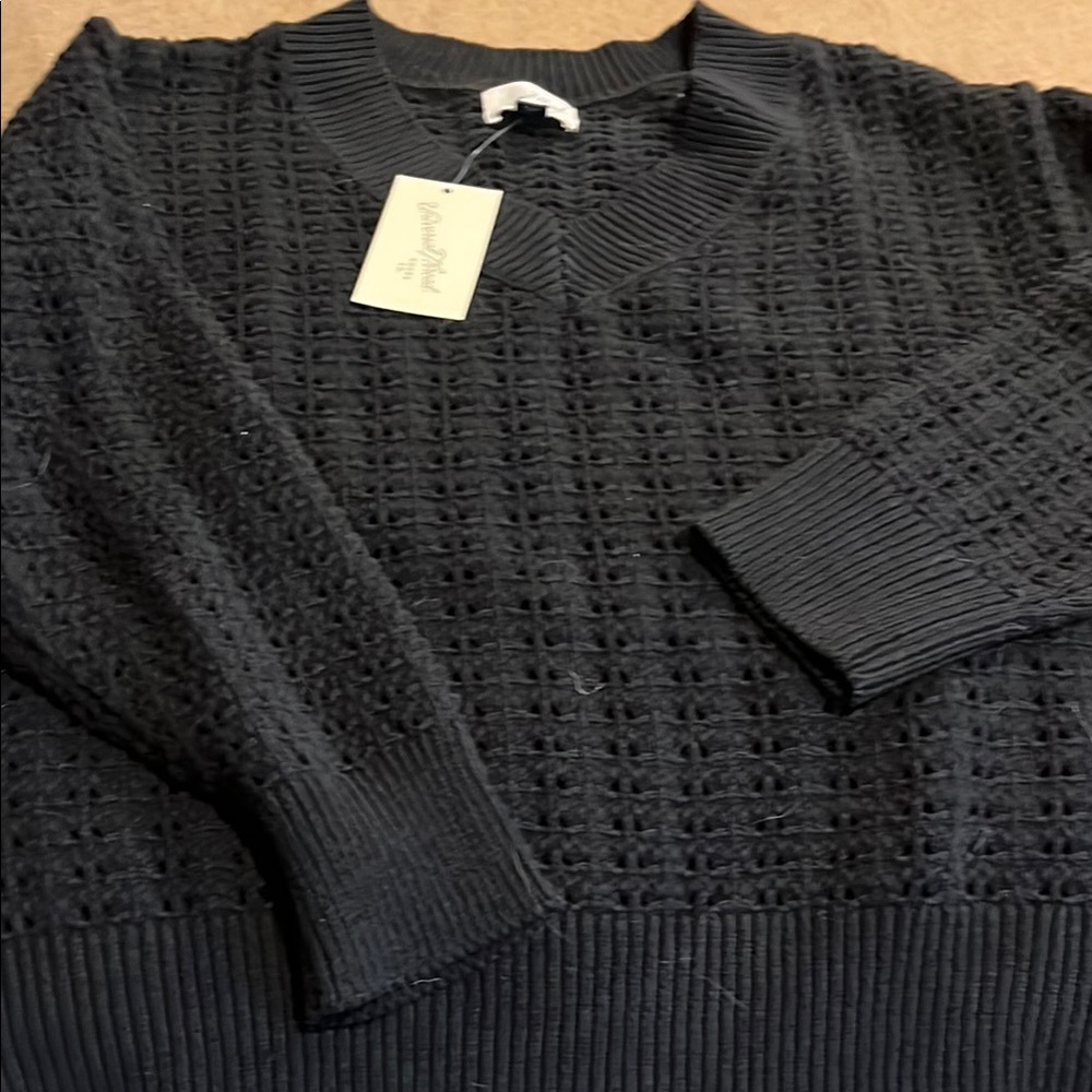 Universal Thread Black V-Neck Sweater with Textured Knit